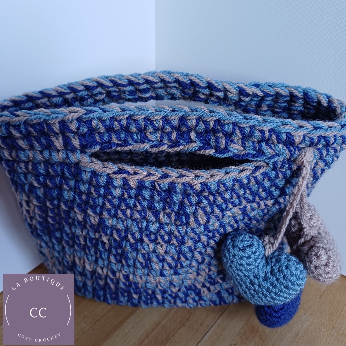 Panier sac déco cœurs bleu et beige