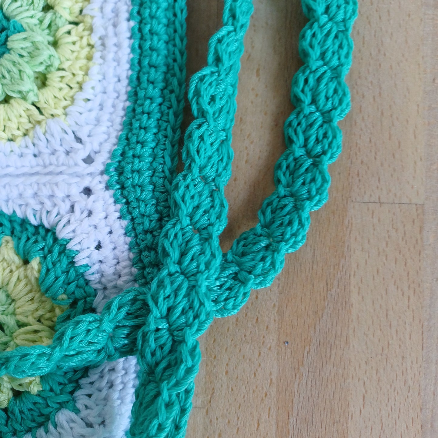 Petit sac fleuri vert