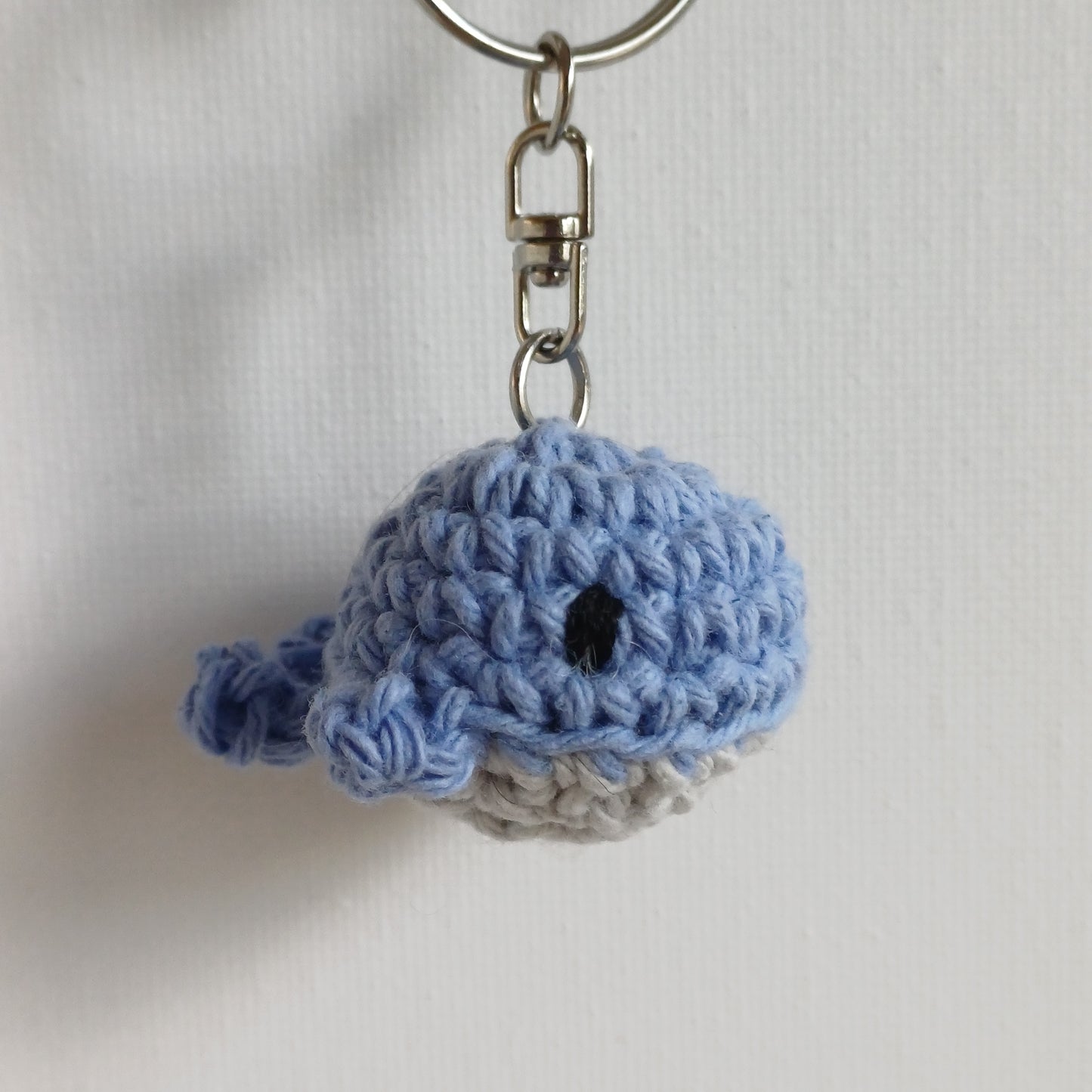 Porte-clés mini baleine lilas