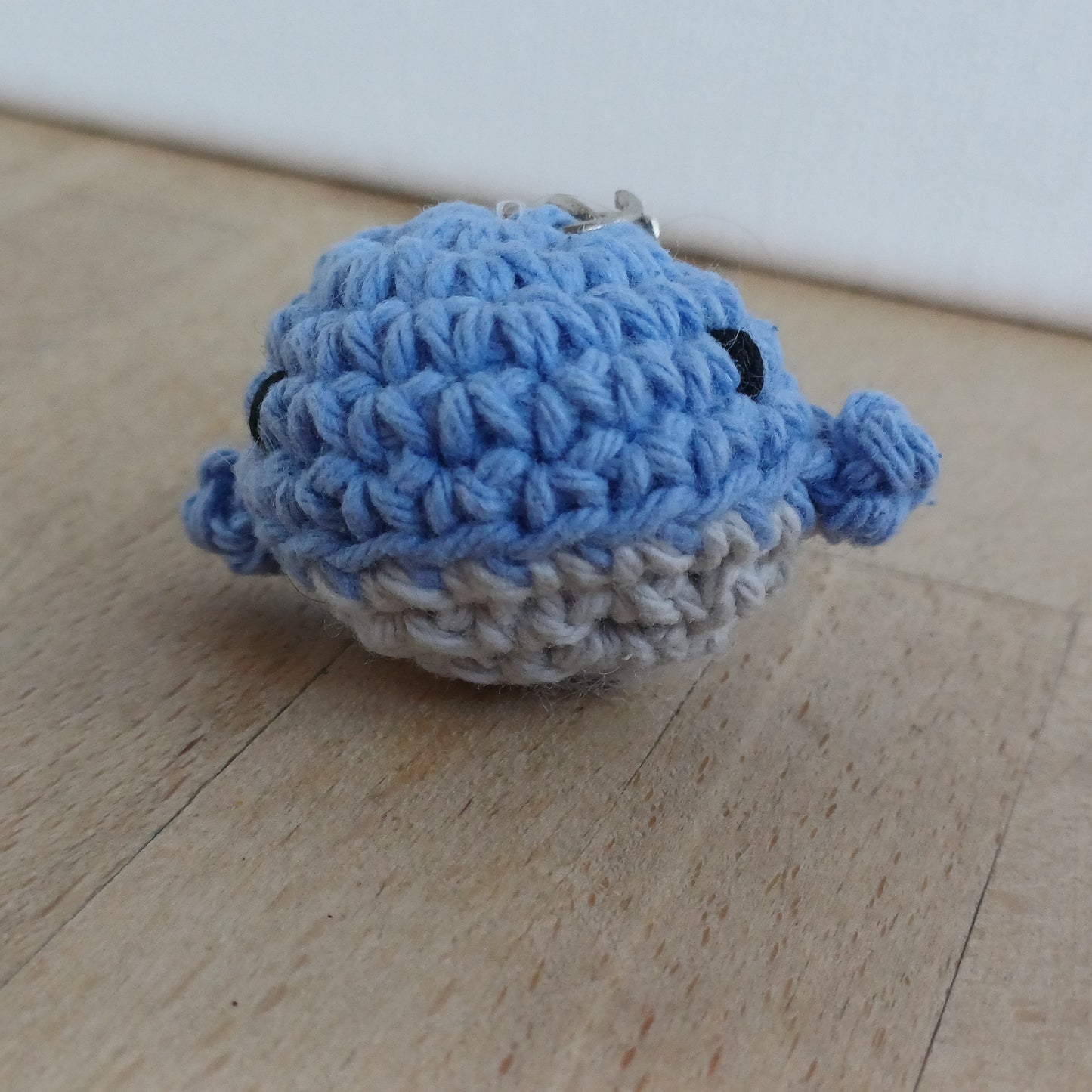 Porte-clés mini baleine lilas