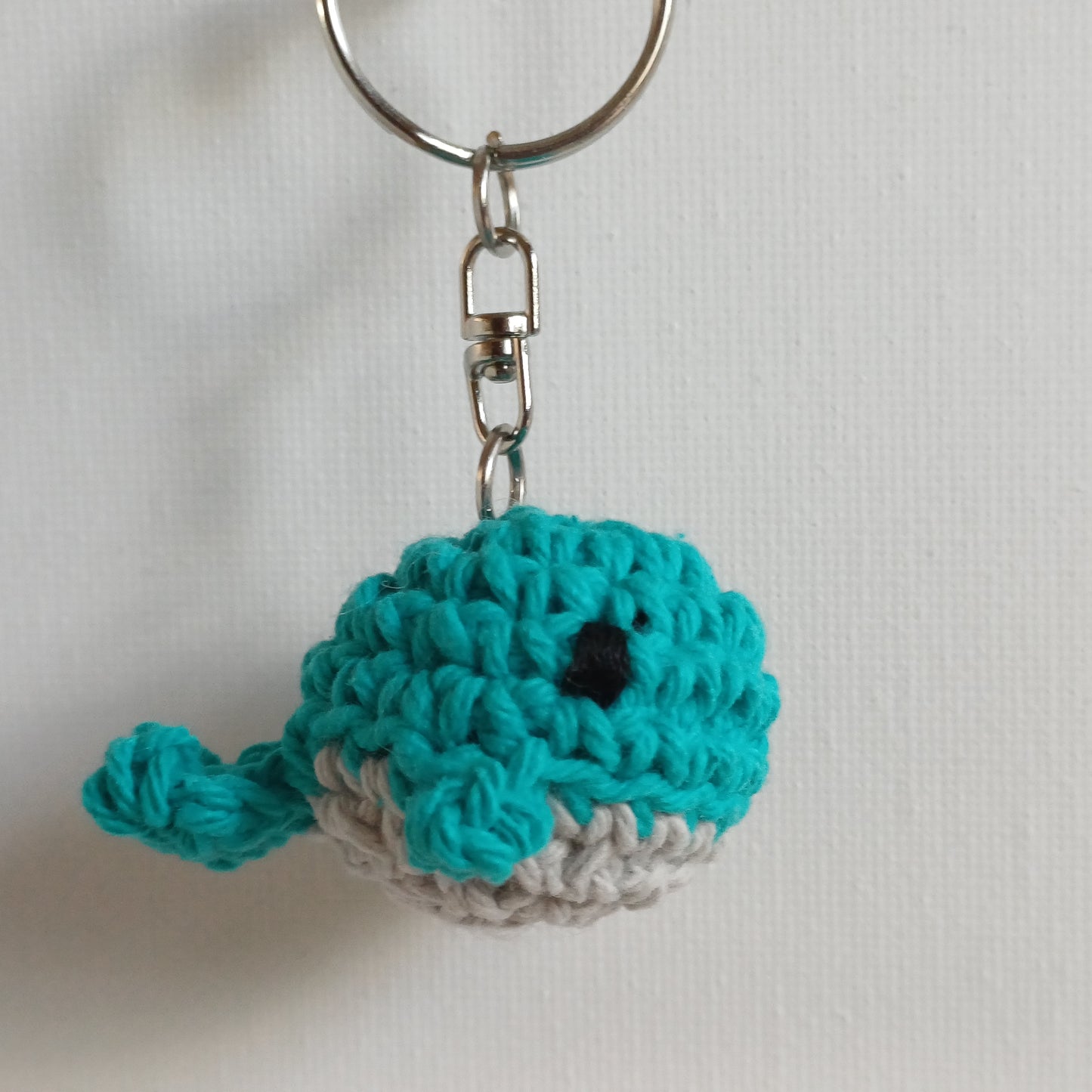 Porte-clés mini baleine turquoise