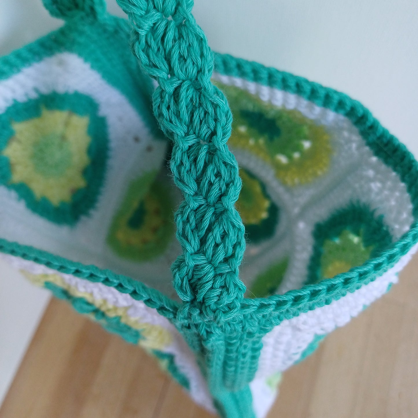 Petit sac fleuri vert