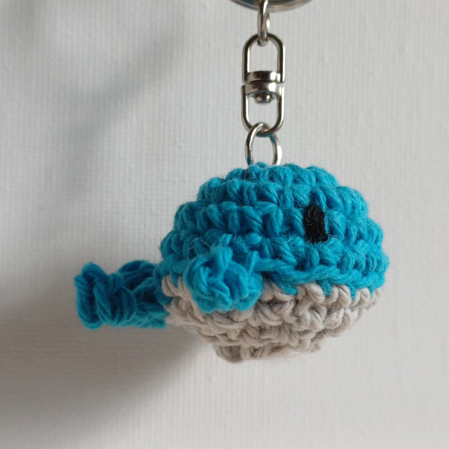 Porte-clés mini baleine bleue