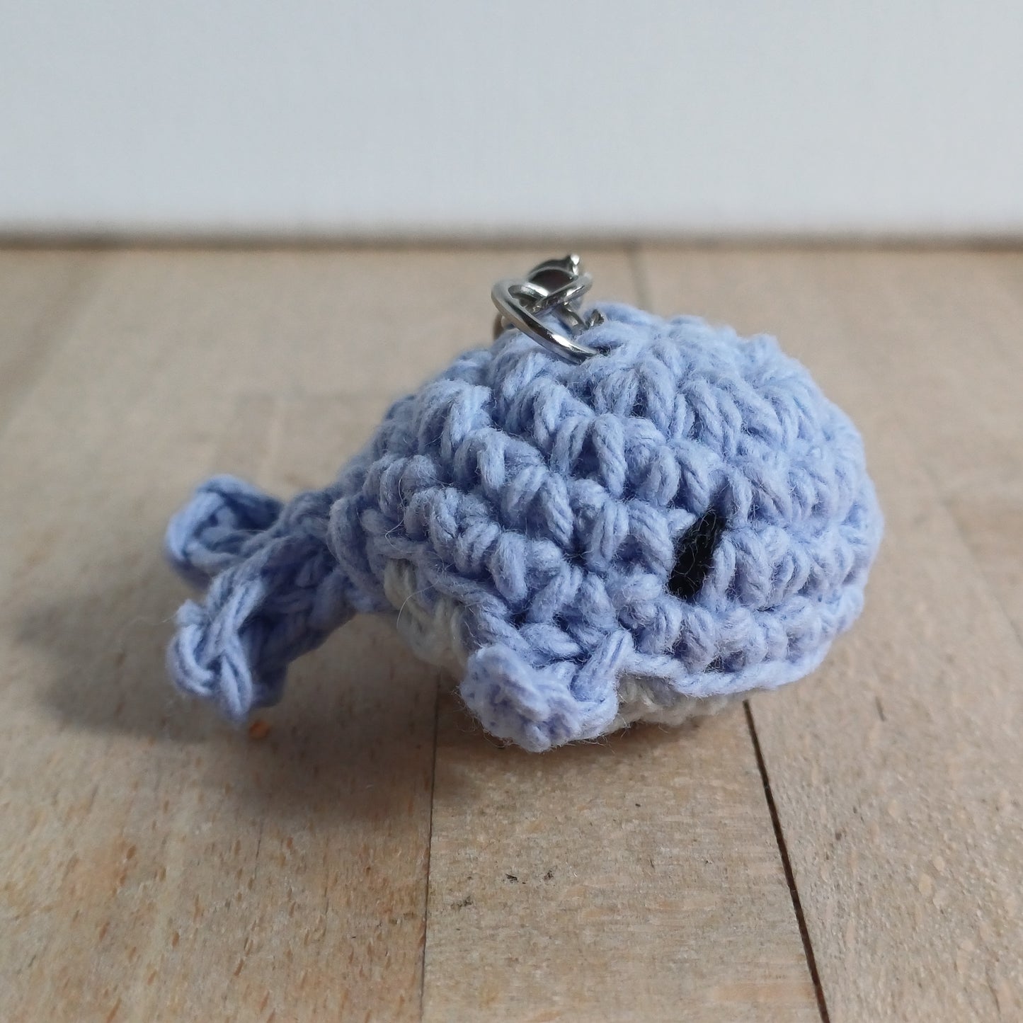 Porte-clés mini baleine mauve