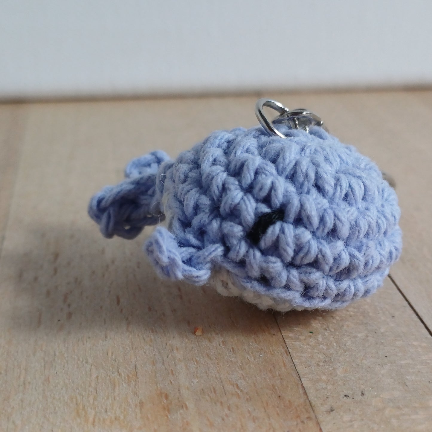 Porte-clés mini baleine mauve