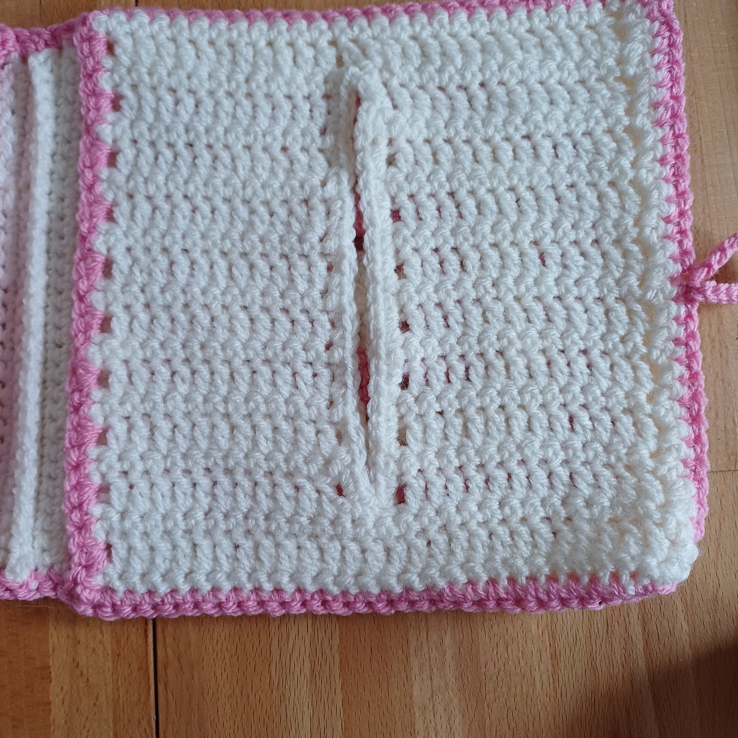 Etui pour carnet avec rangements rose et blanc