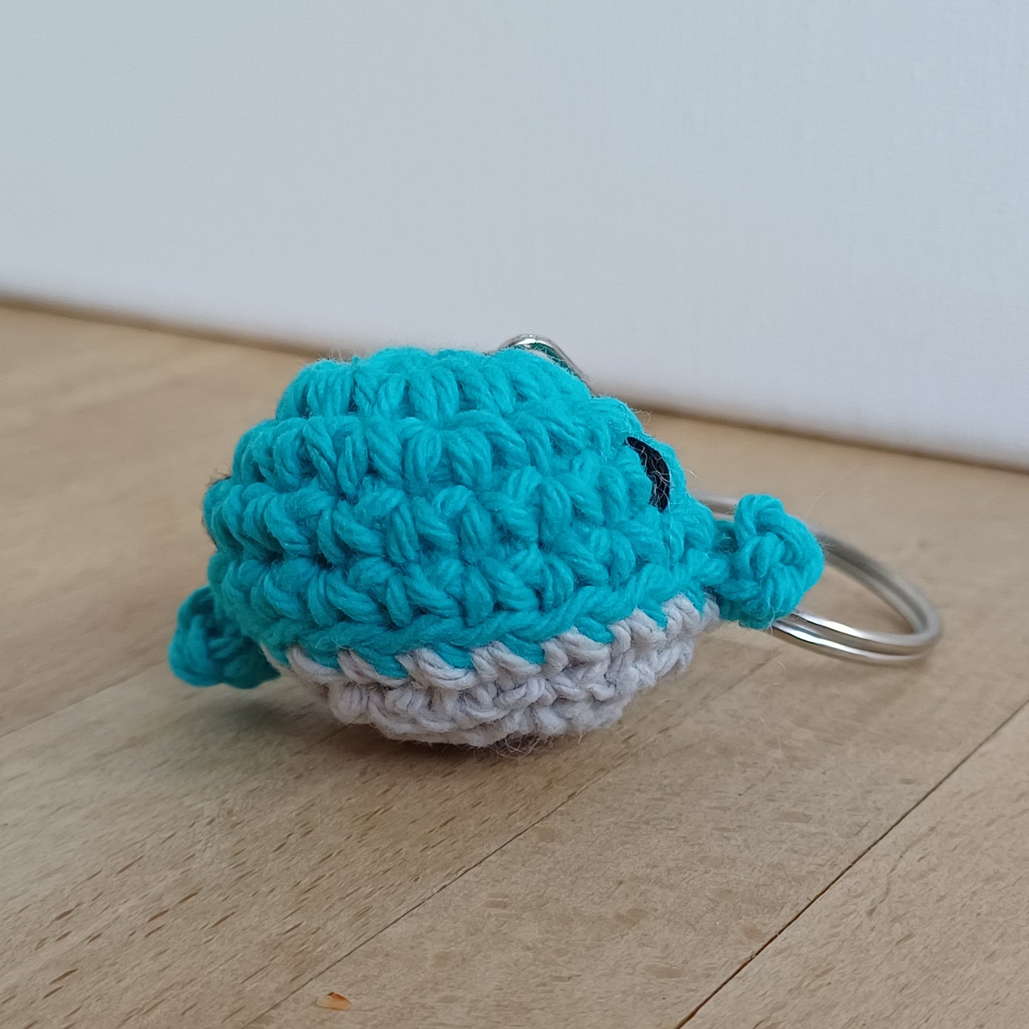 Porte-clés mini baleine turquoise