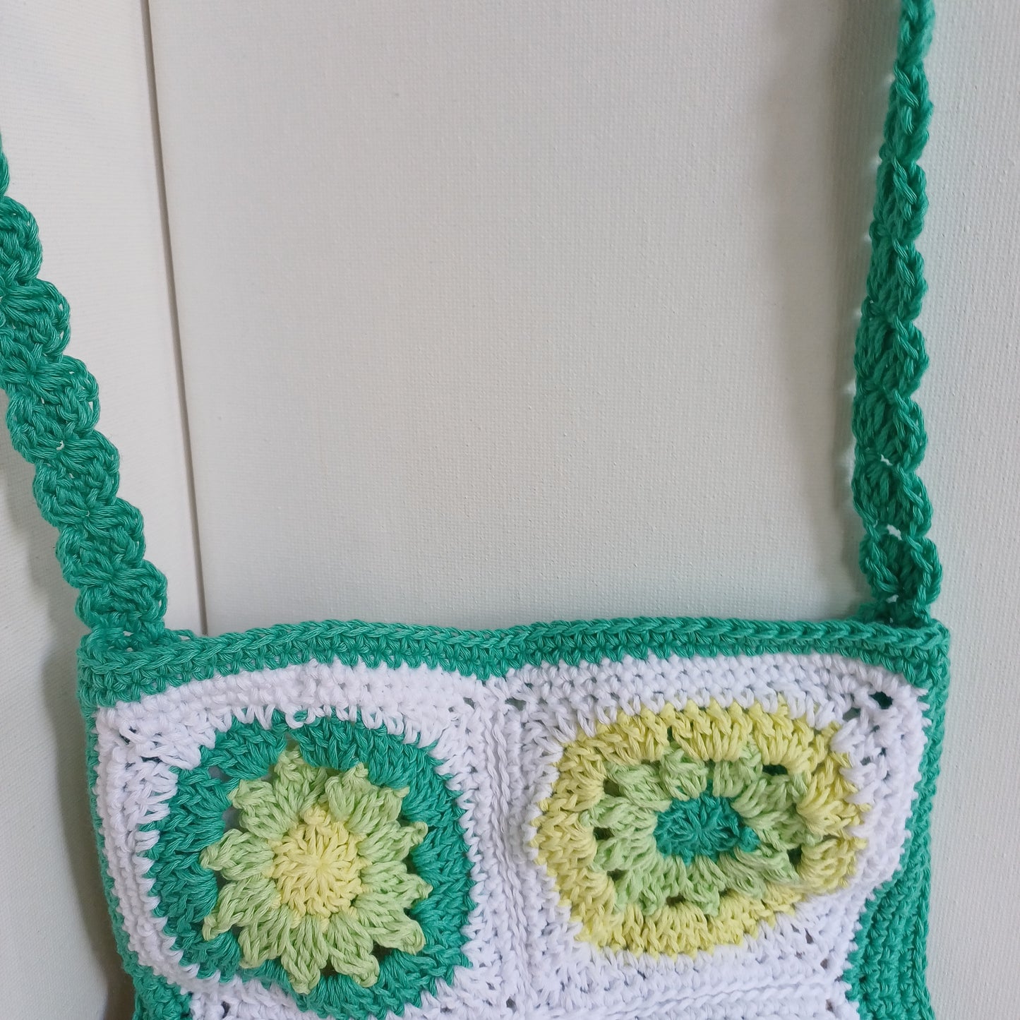 Petit sac fleuri vert