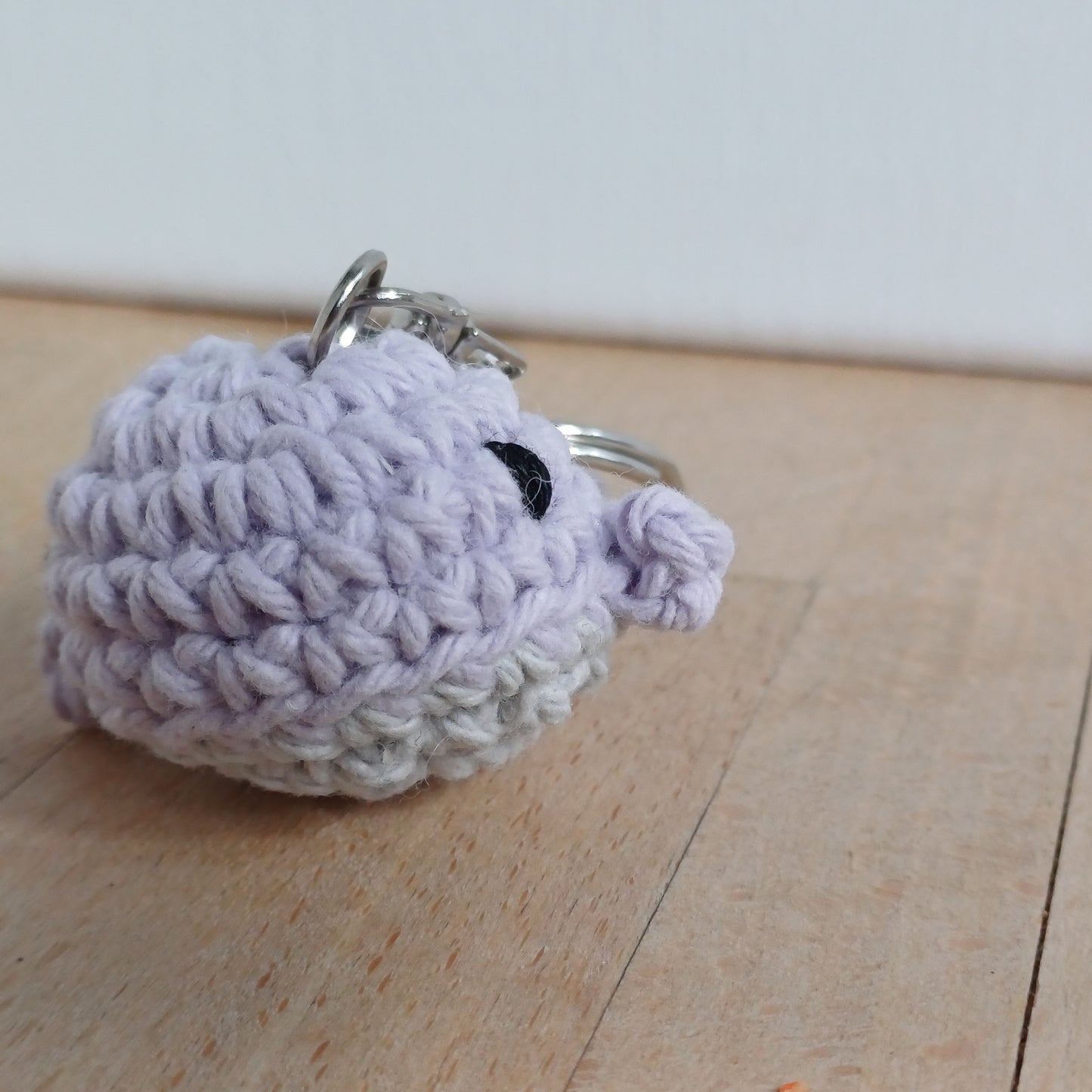 Porte-clés mini baleine mauve pastel