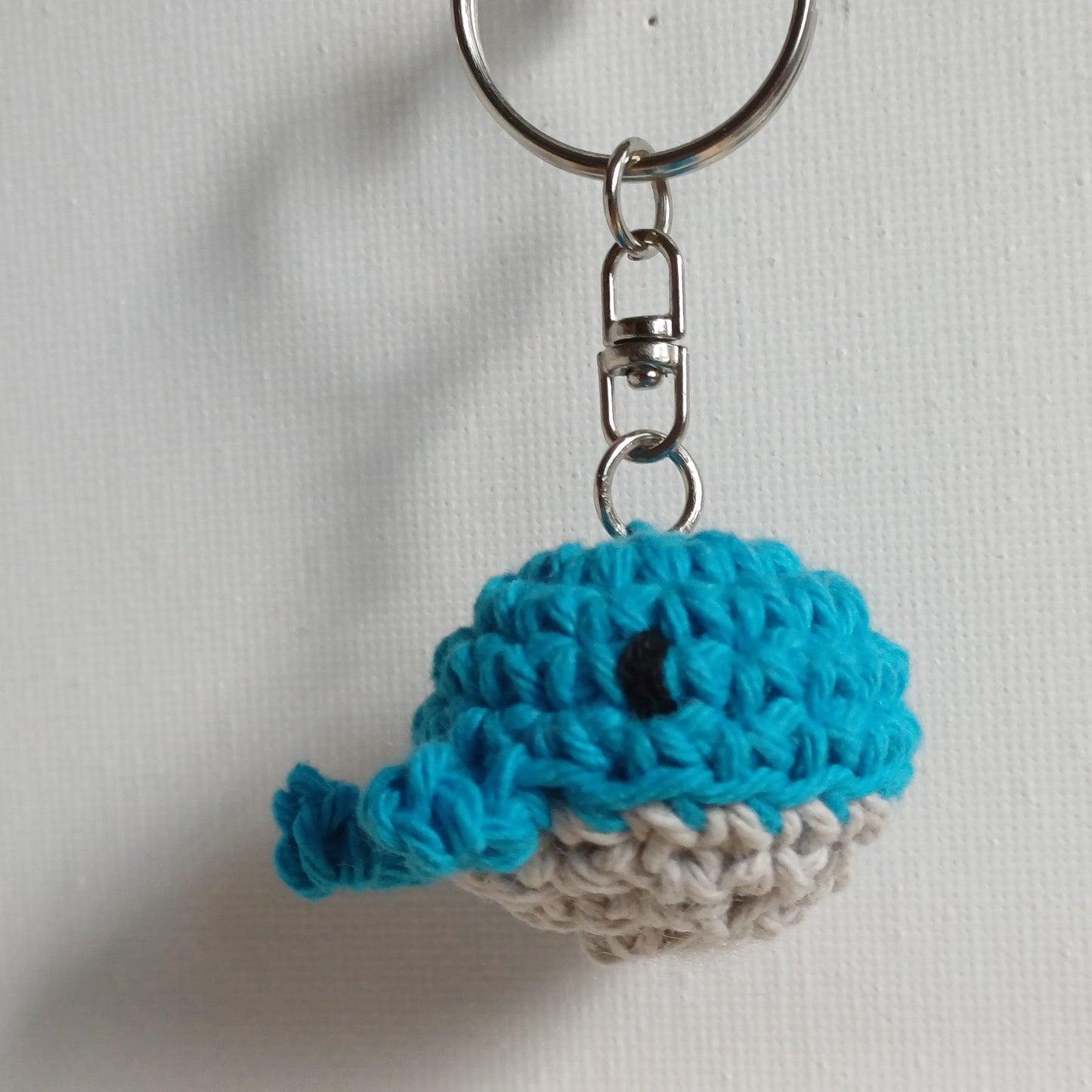 Porte-clés mini baleine bleue
