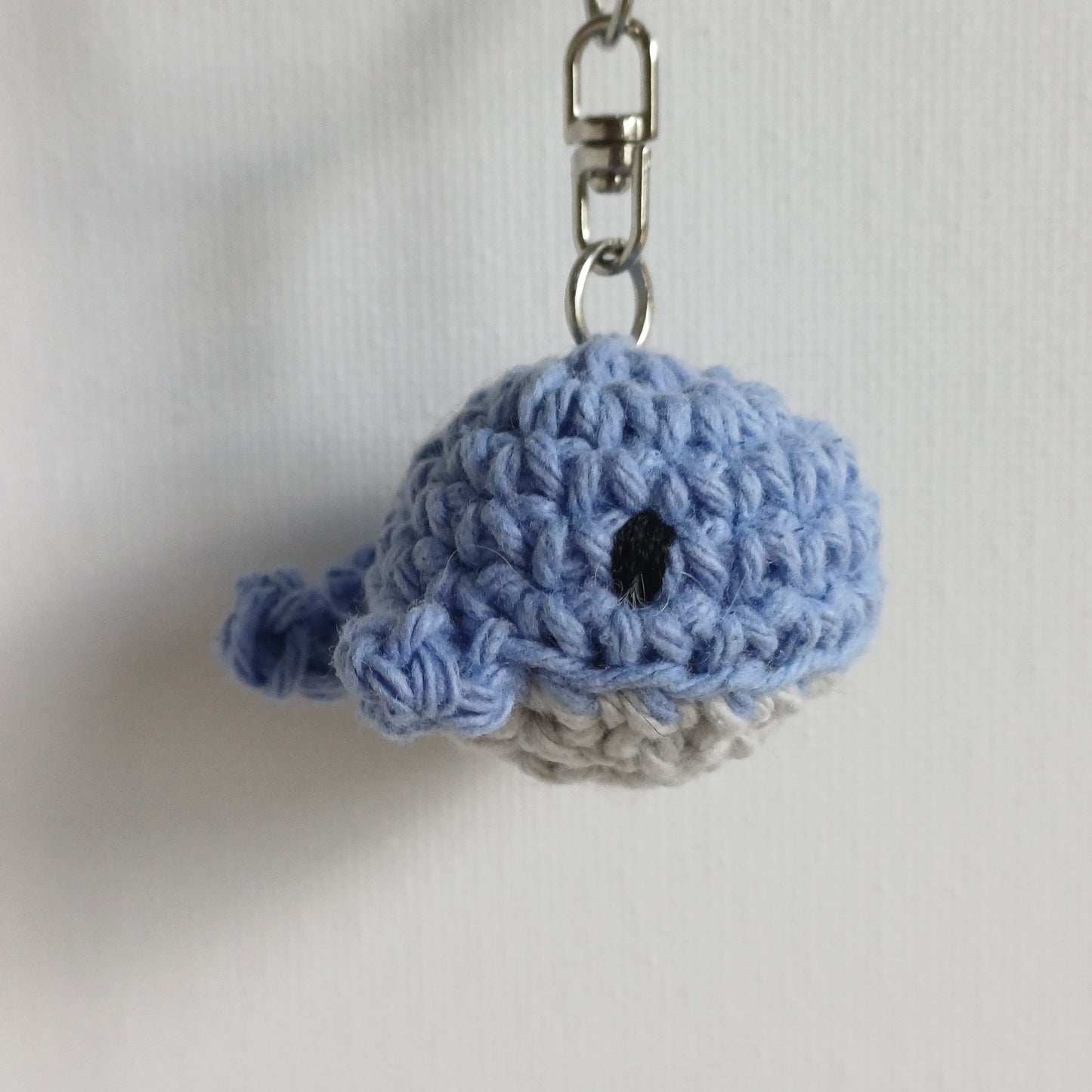 Porte-clés mini baleine lilas