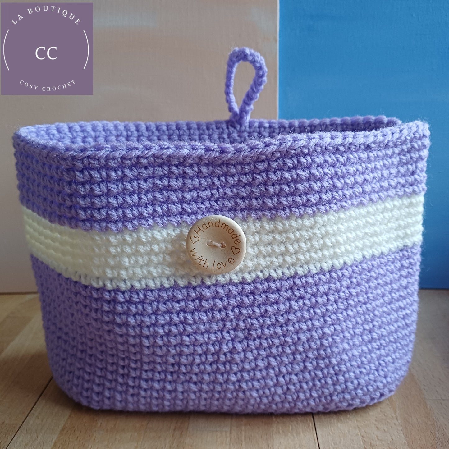 Trousse de toilette violette et blanche