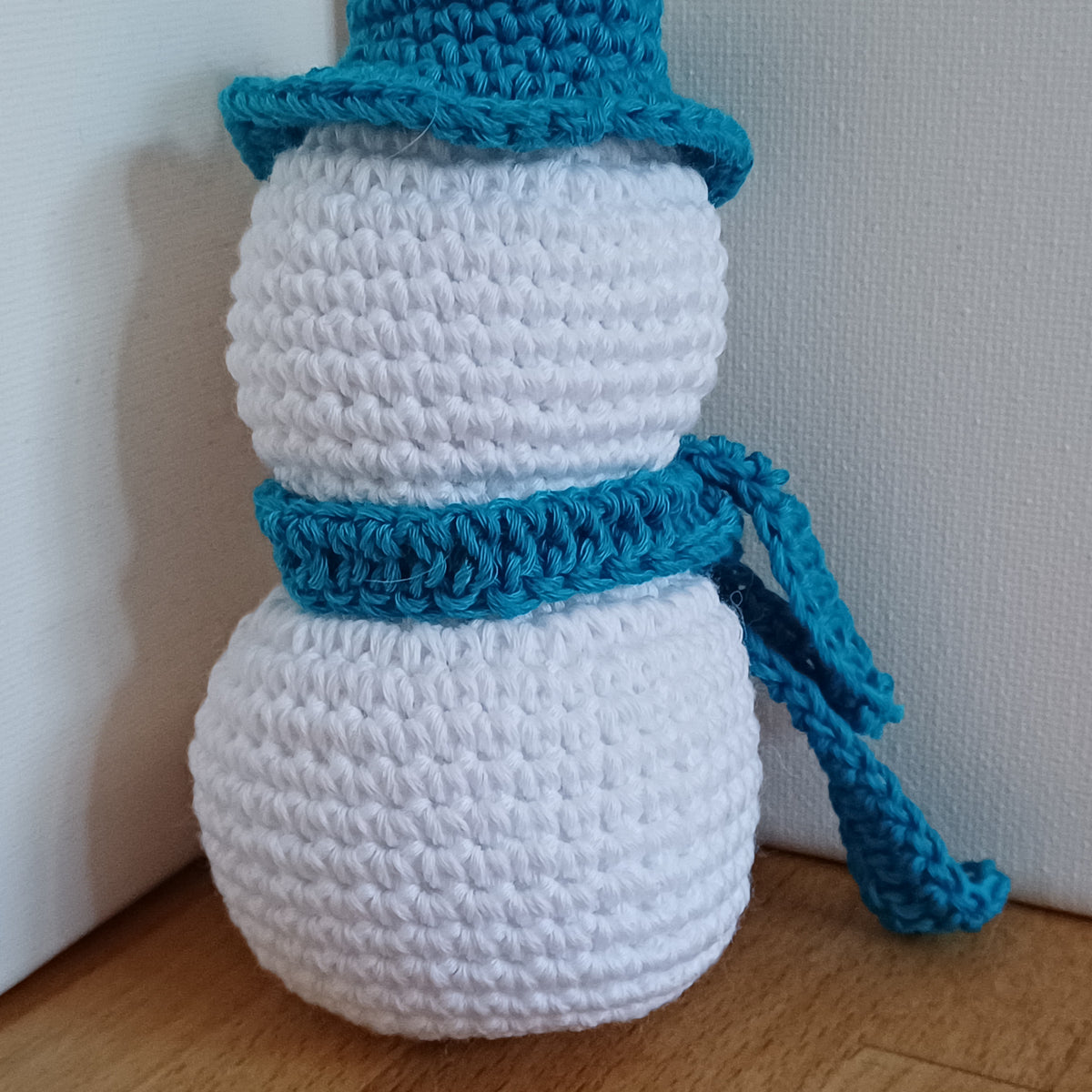 Petit bonhomme de neige bleu