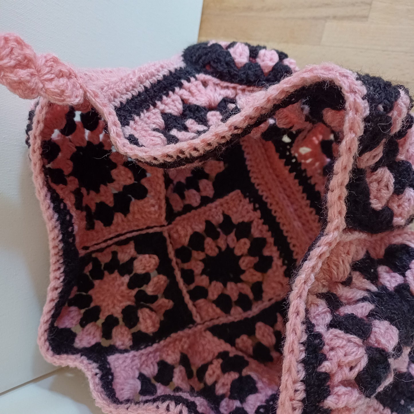 Grand sac bandoulière rose et noir