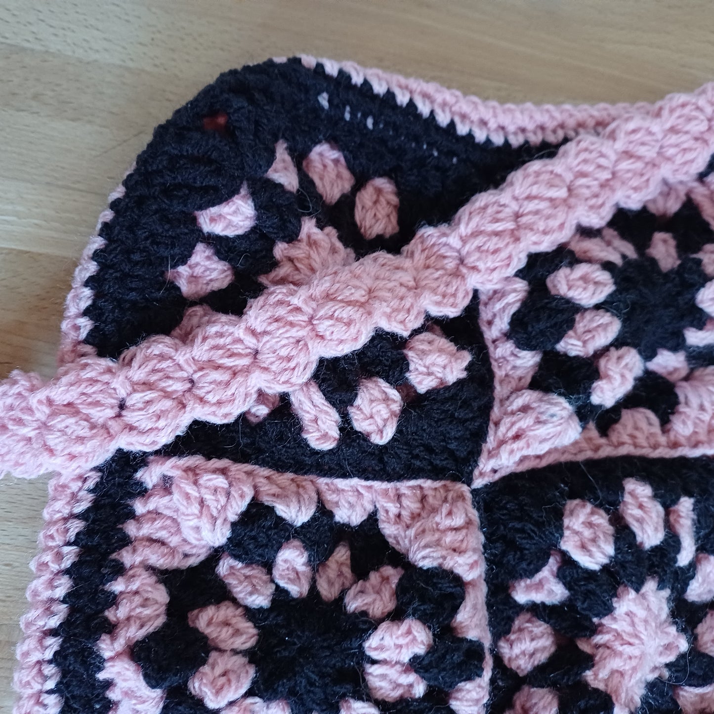 Grand sac bandoulière rose et noir