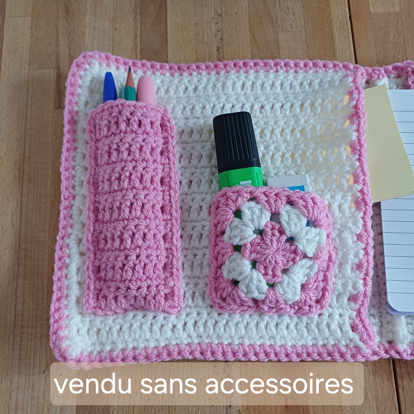 Etui pour carnet avec rangements rose et blanc