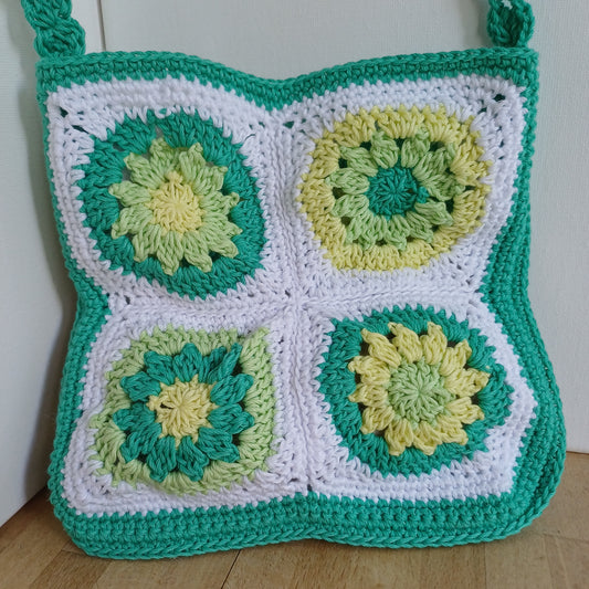 Petit sac fleuri vert