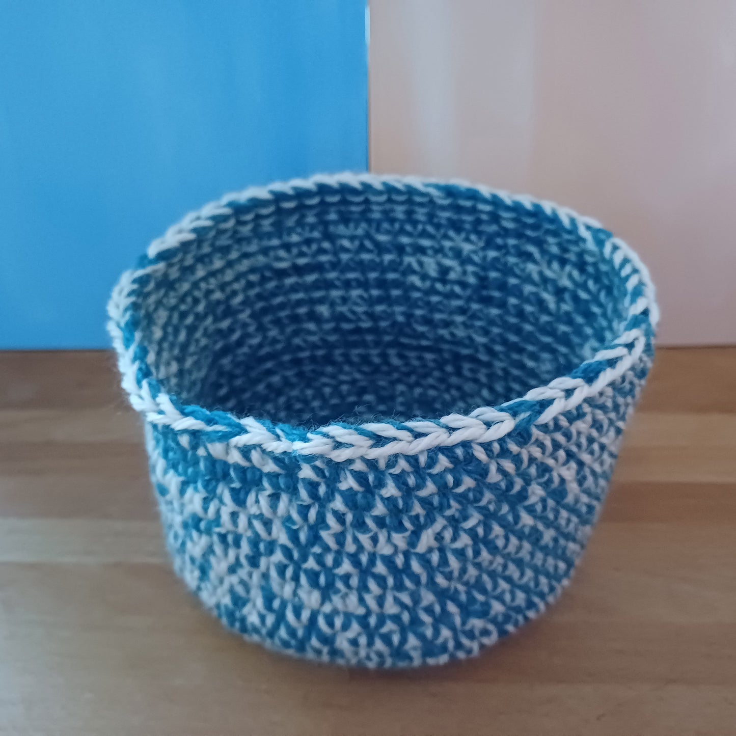 Panier déco bicolore