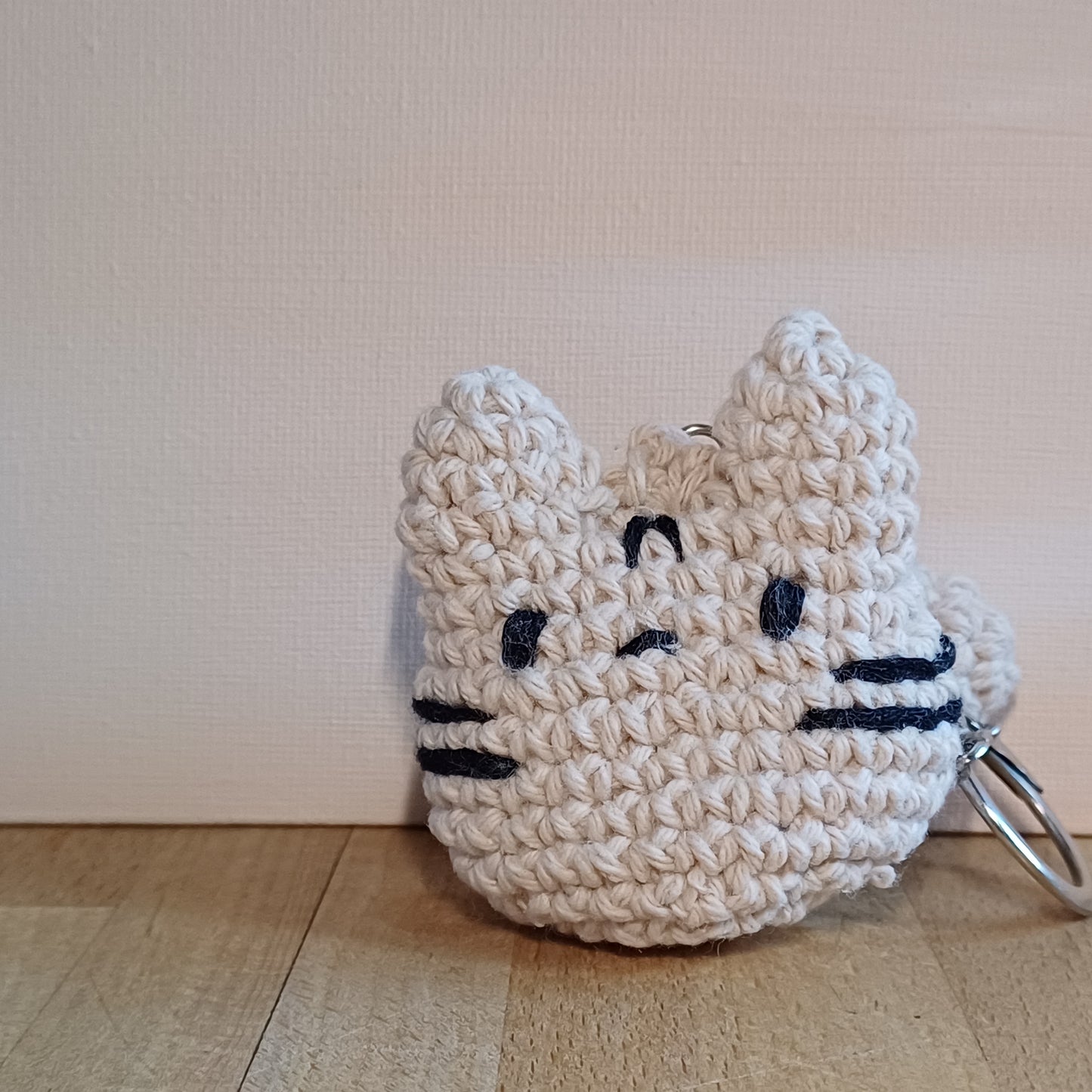 Petit chat porte-clés
