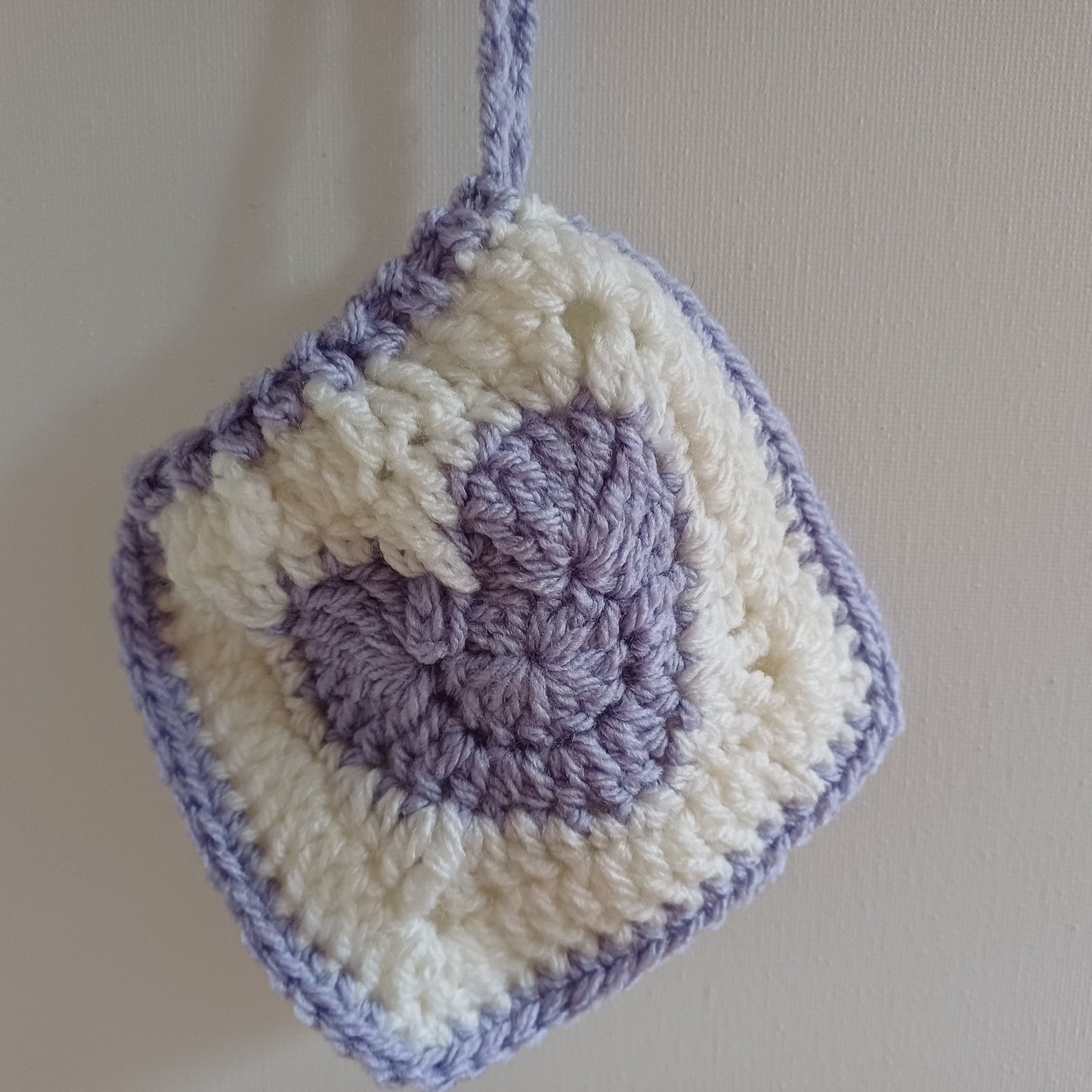 Pochon granny coeur mauve.