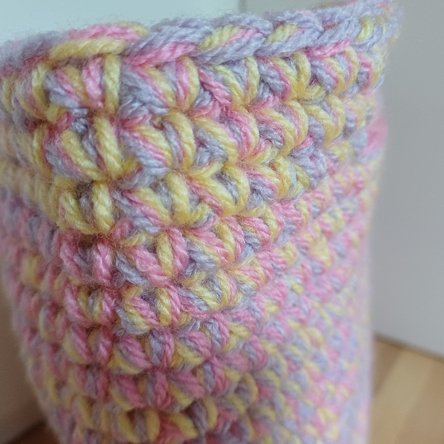 Panier sac multicolore jaune, violet et rose