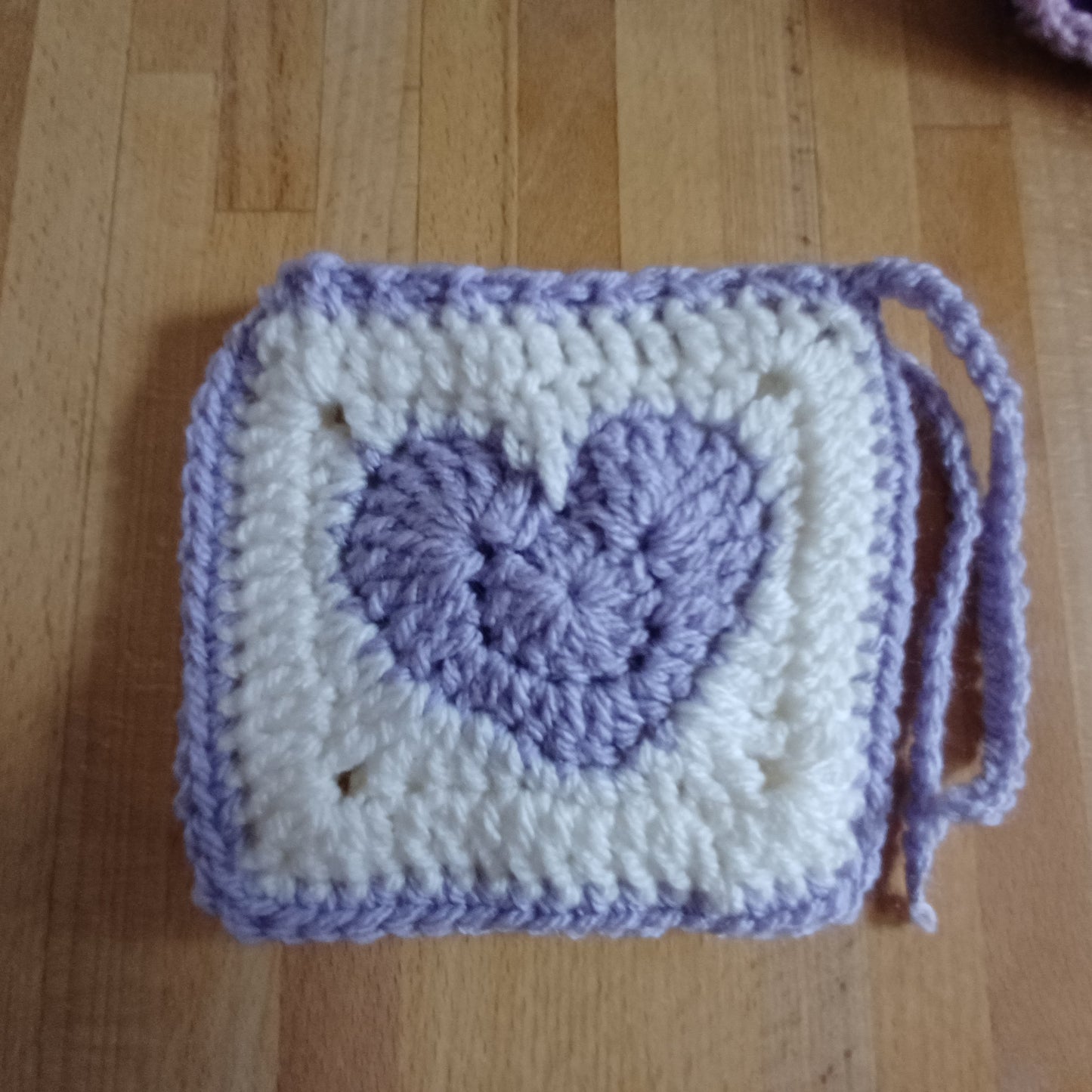 Pochon granny coeur mauve.