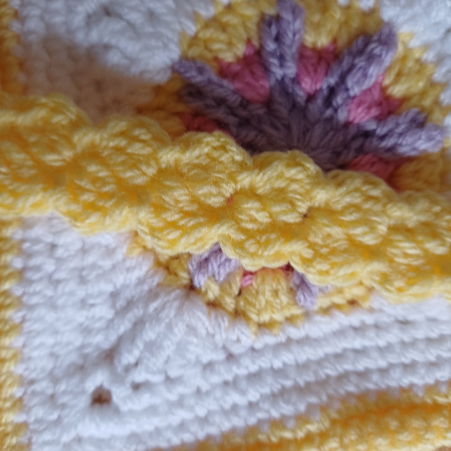 Grand sac bandoulière jaune, violet et rose