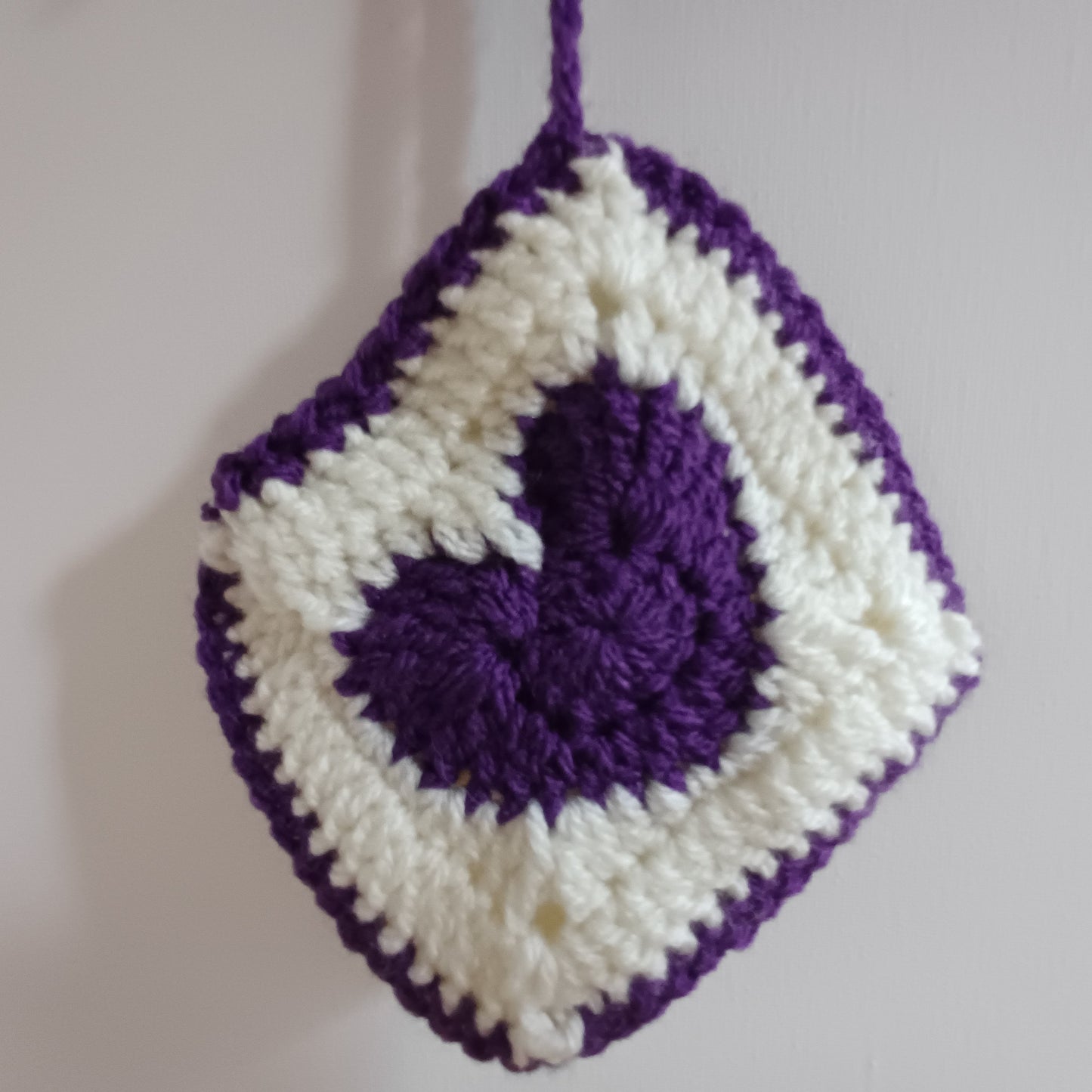 Pochon granny coeur violet.