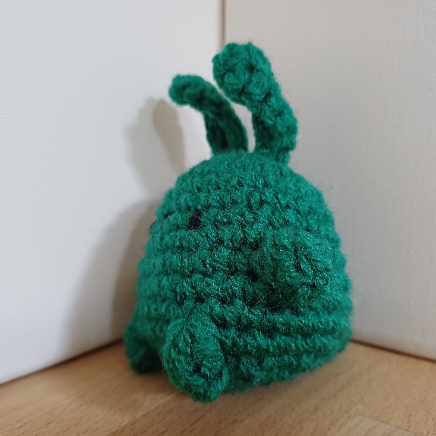Mini lapin vert foncé