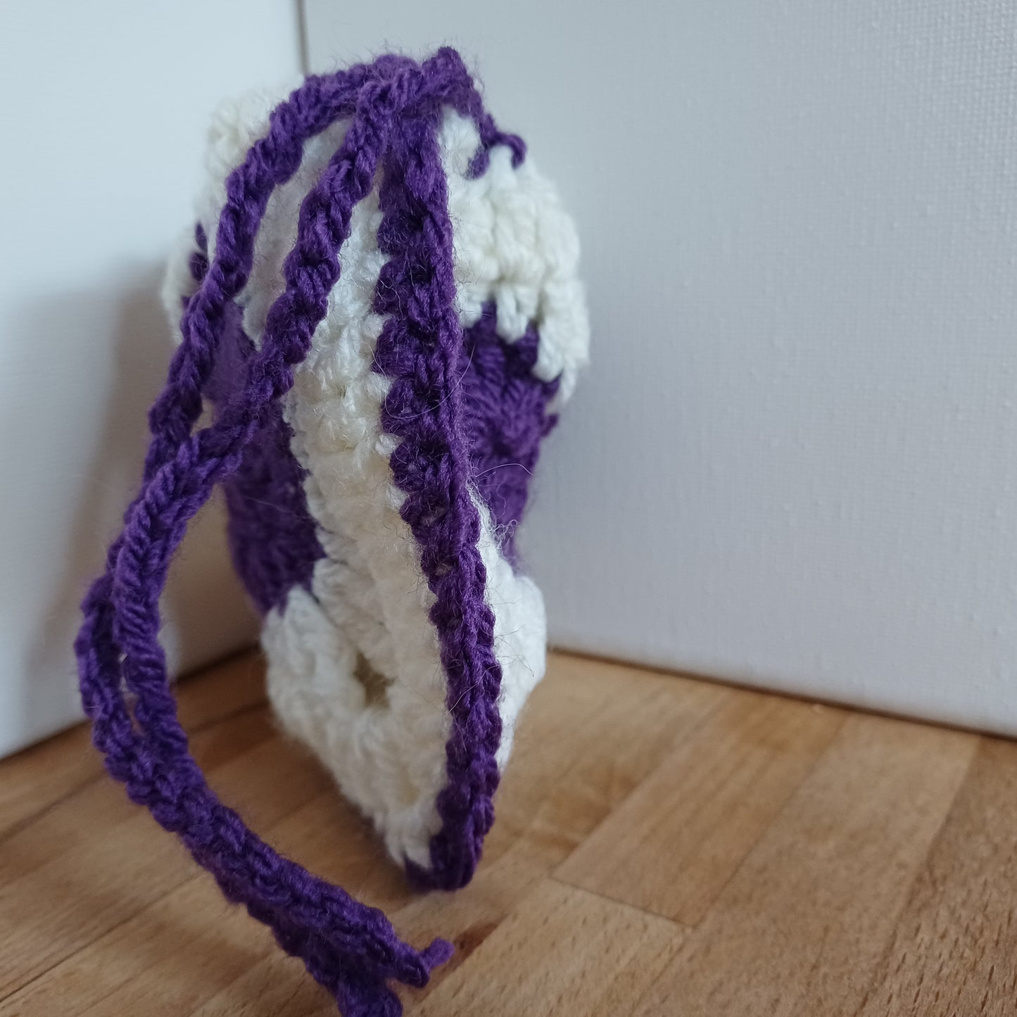 Pochon granny coeur violet.