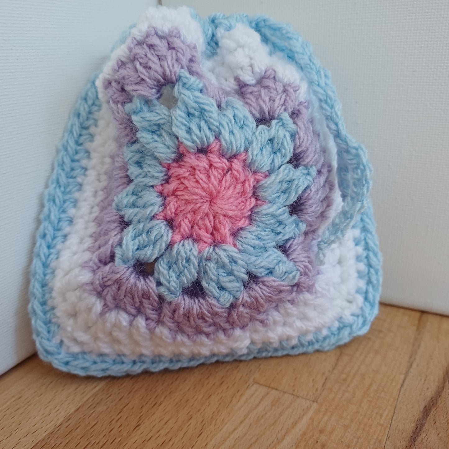 Pochon granny bleu, violet et rose