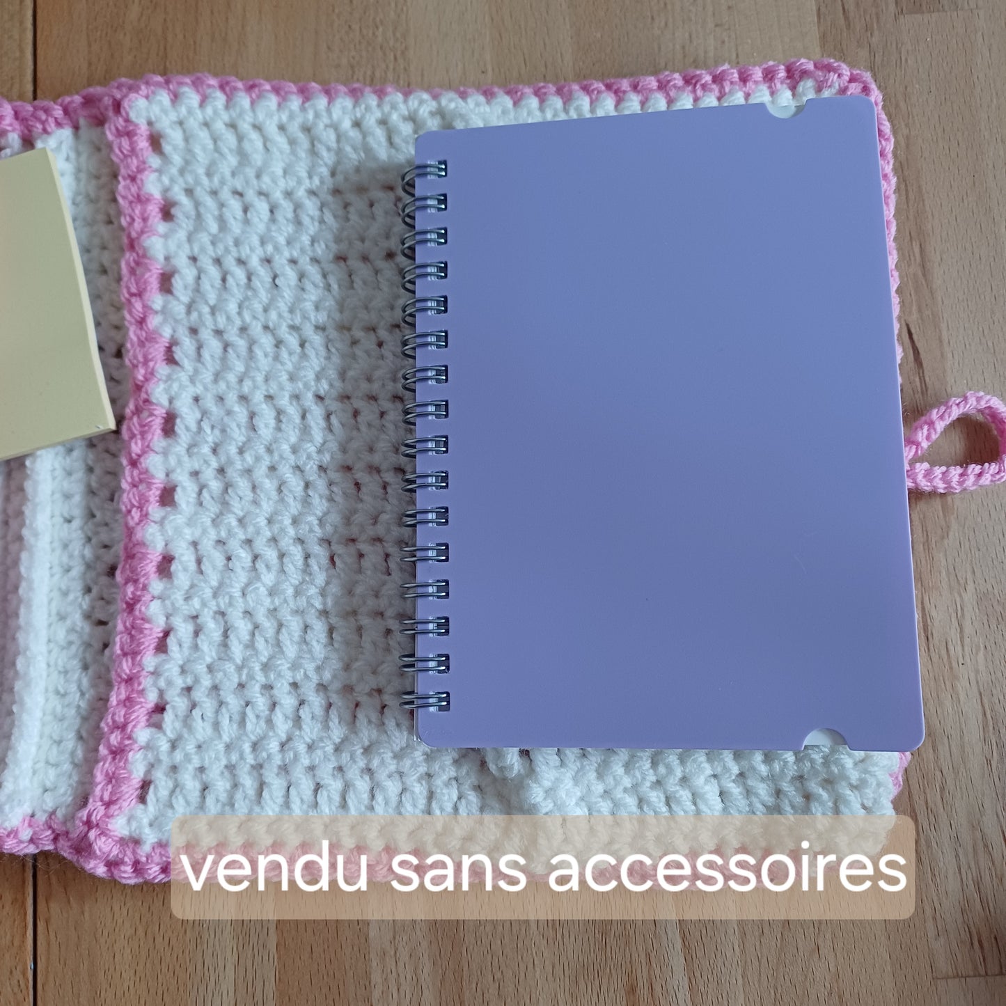 Etui pour carnet avec rangements rose et blanc