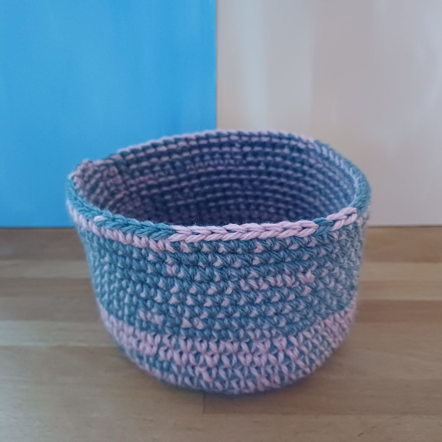 Panier déco bicolore