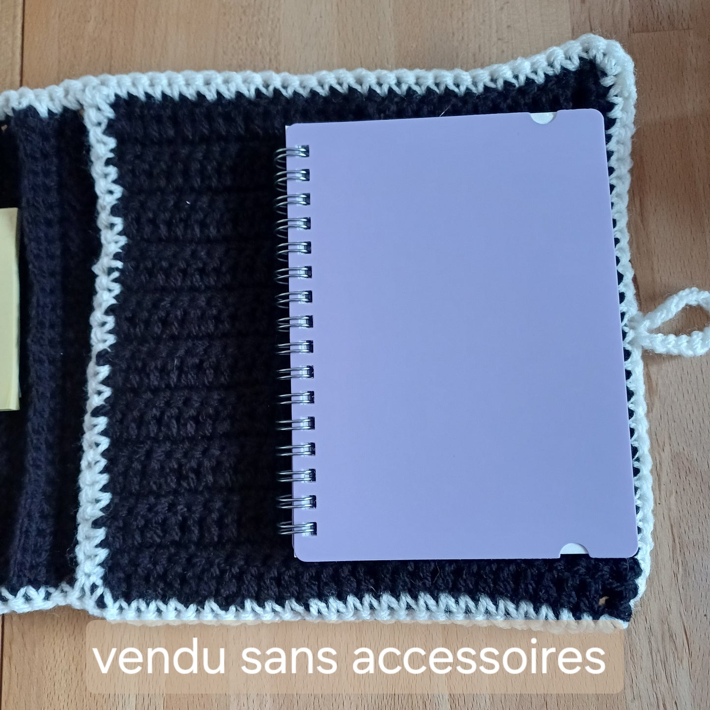 Etui pour carnet avec rangements noir et blanc