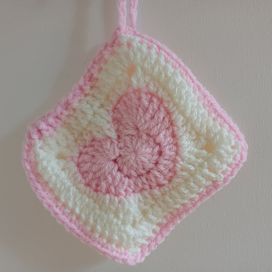 Pochon granny coeur rose pastel