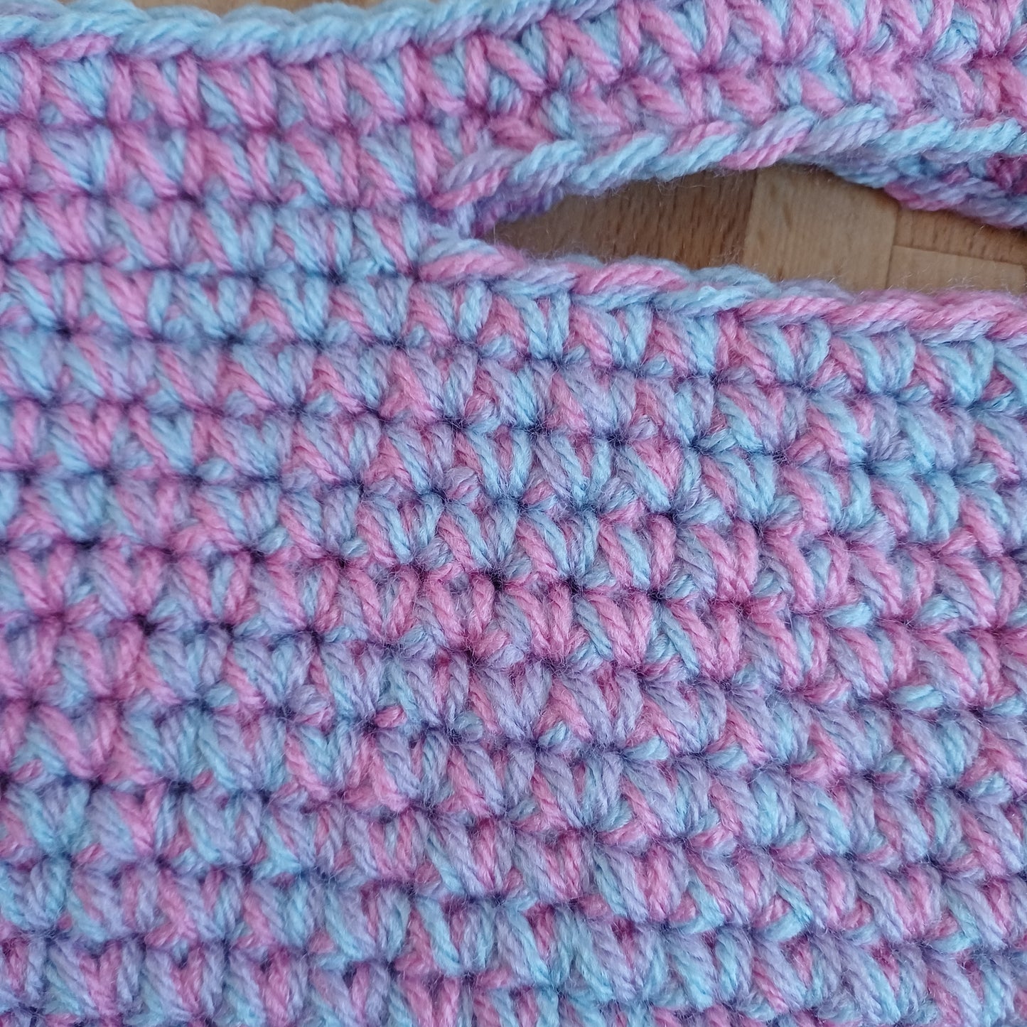 Panier sac multicolore bleu, violet et rose