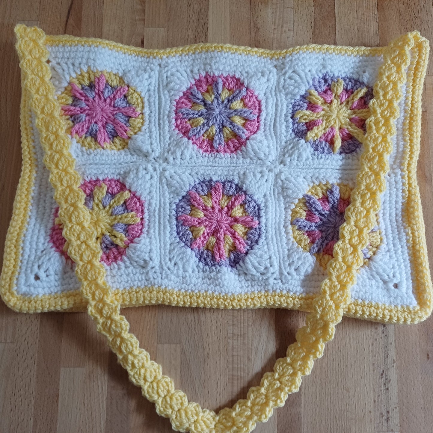 Grand sac bandoulière jaune, violet et rose