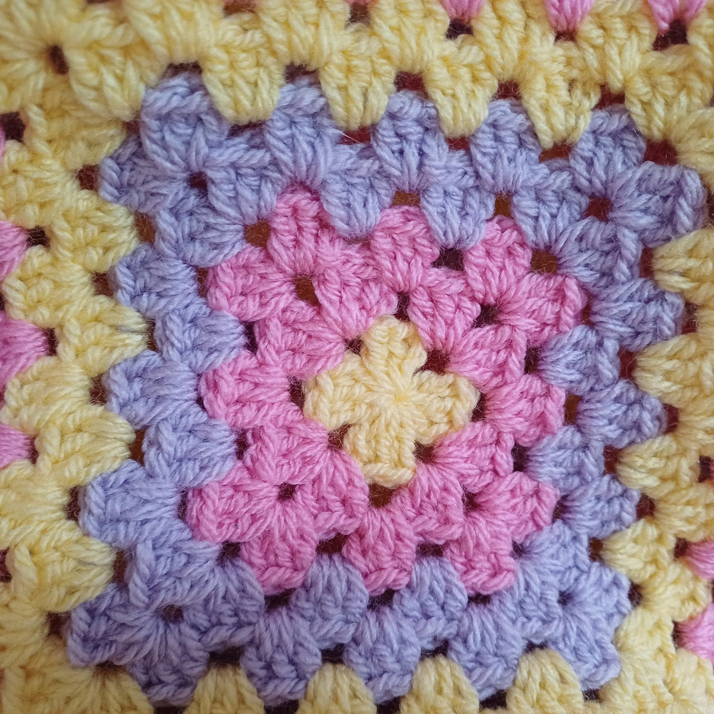 Tote bag jaune, violet et rose