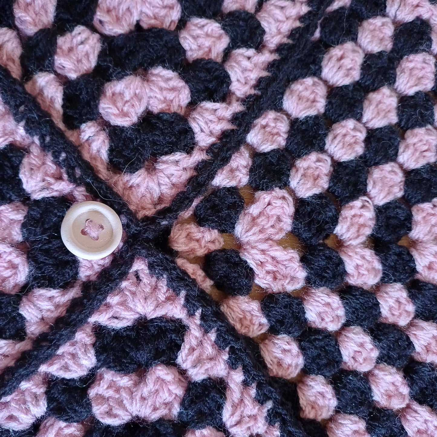Pochette enveloppe pour livre rose et noire