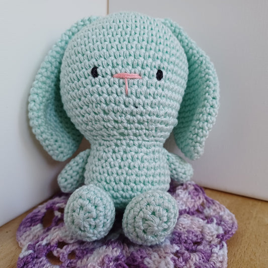 Lapin longues oreilles vert pastel